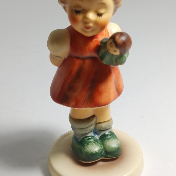 Goebel M.j. Hummel 25 Years Puppet Princess #1664 - Picture 2 of 7